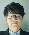 根本 翔 氏