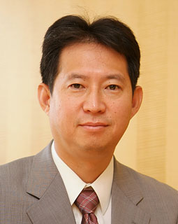 岩本氏