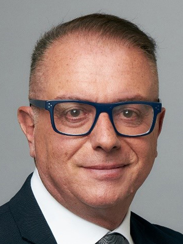 マンリオ・フロレンザーノ 氏