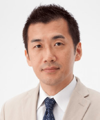 中村 建助 氏