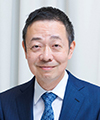 井深 栄治 氏