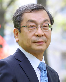 山口 氏