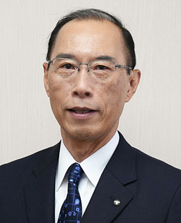横田 氏