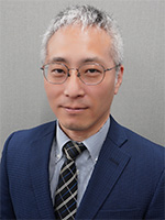 吉田 健一 氏