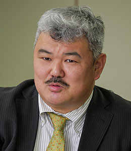 山田氏