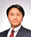 岡田 泰治 氏