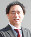 墨田 康男 氏