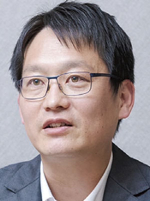 小南 崇樹 氏