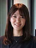 三上 椎奈 氏