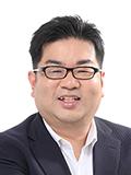 八木 将樹 氏