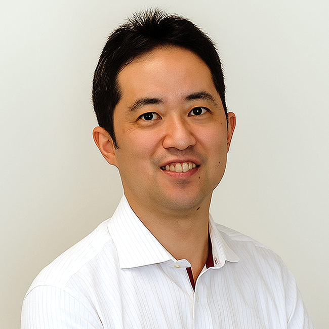 亀山 将亮 氏
