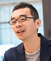 半田 貴志 氏