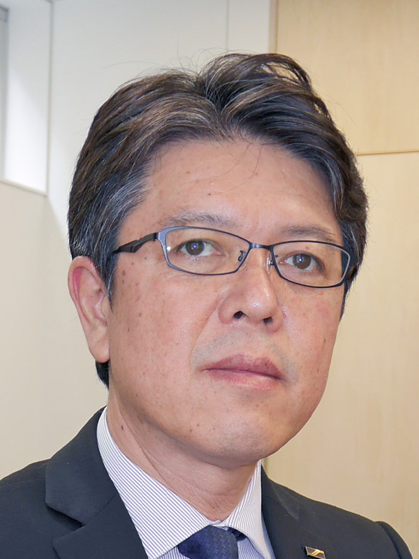 安達 広幸 氏