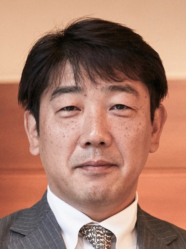 陣内 伸樹 氏