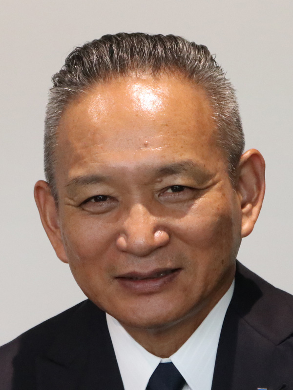 久原 英司 氏